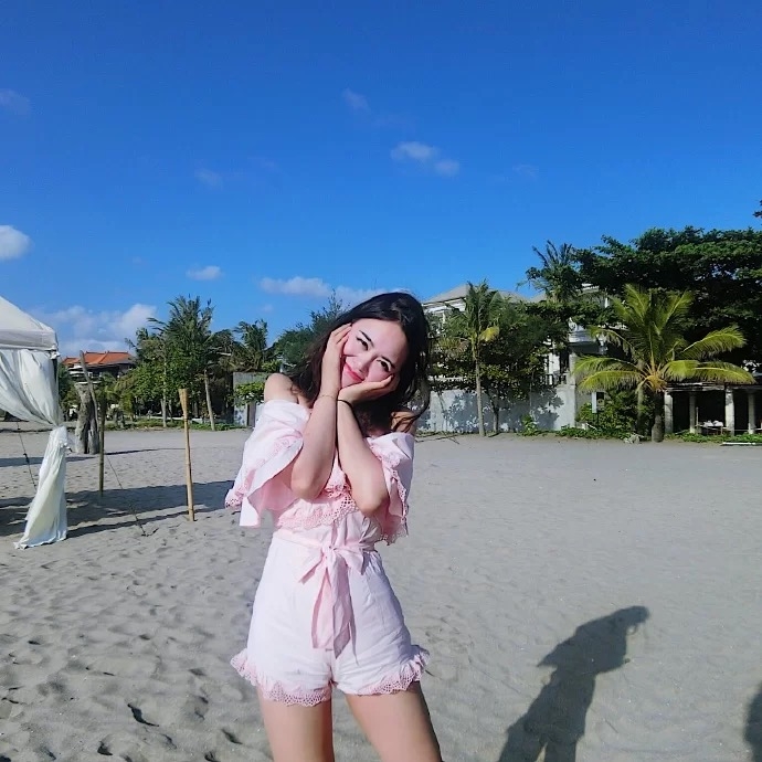 媛媛的第一张照片--西藏上门女婿服务网